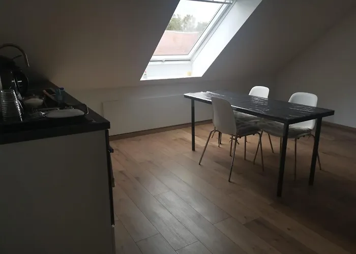 Messe Apartment Bin